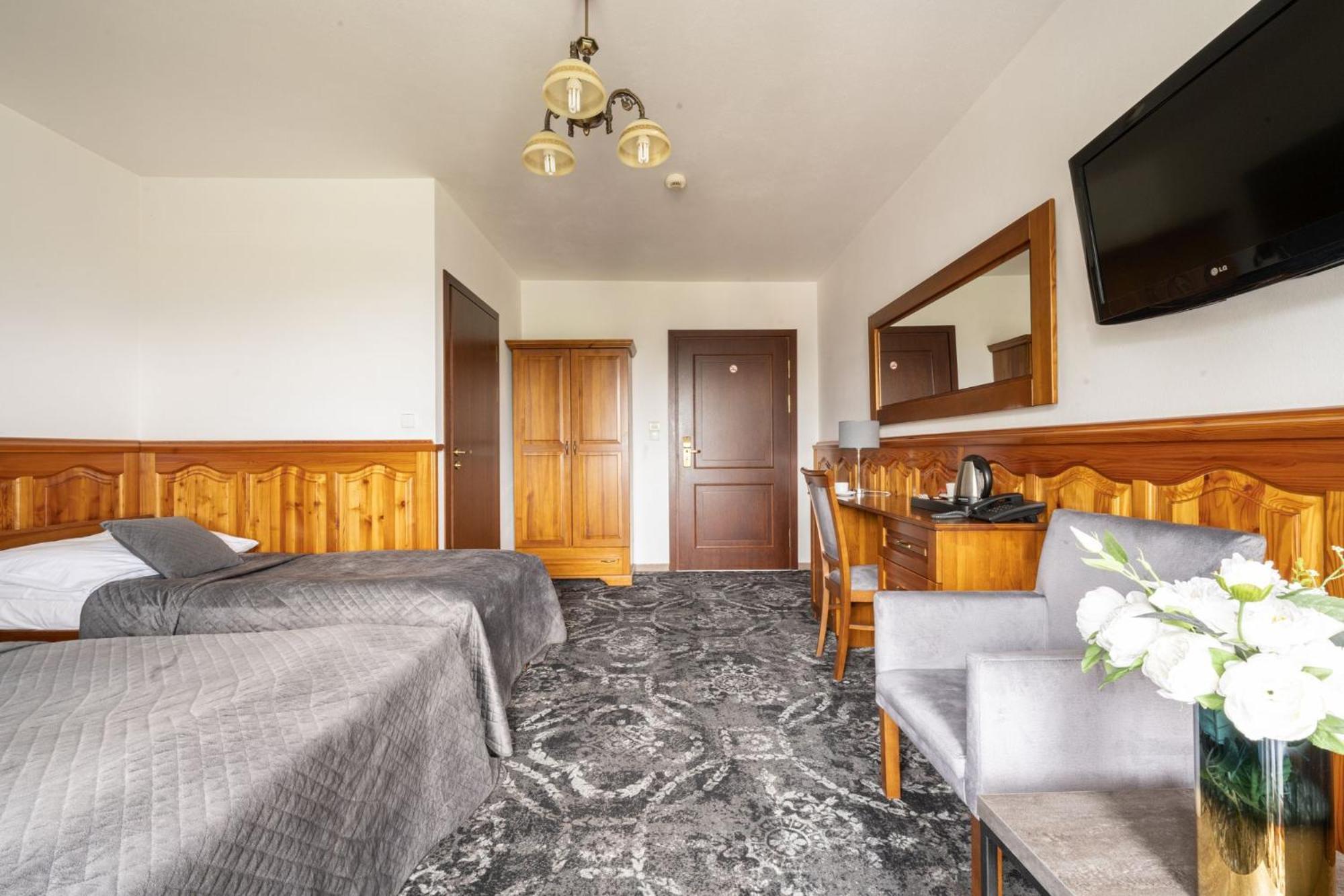 Sadelski Dwor Medical & 4*